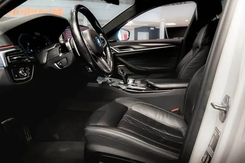 BMW 545 din 2022 cu 86.680 km - oferta BMW112428 - foto 6