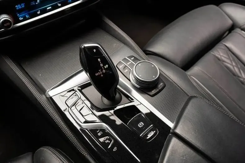 BMW 545 din 2022 cu 86.680 km - oferta BMW112428 - foto 10