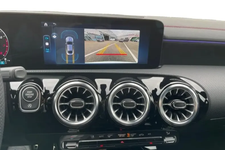 Mercedes-Benz CLA 180 din 2024 cu 28.108 km - oferta MER112430 - foto 6