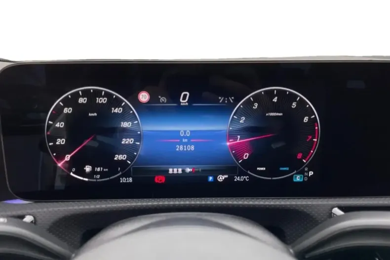 Mercedes-Benz CLA 180 din 2024 cu 28.108 km - oferta MER112430 - foto 9