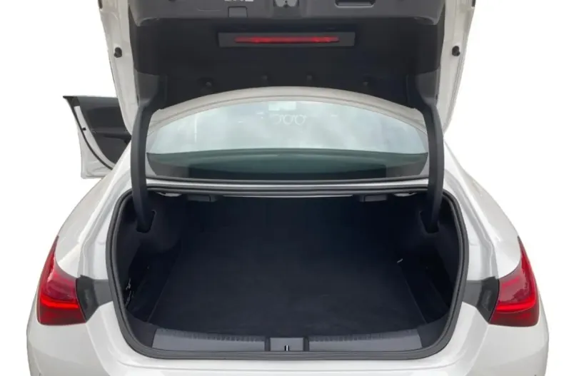 Mercedes-Benz CLA 180 din 2024 cu 28.108 km - oferta MER112430 - foto 12