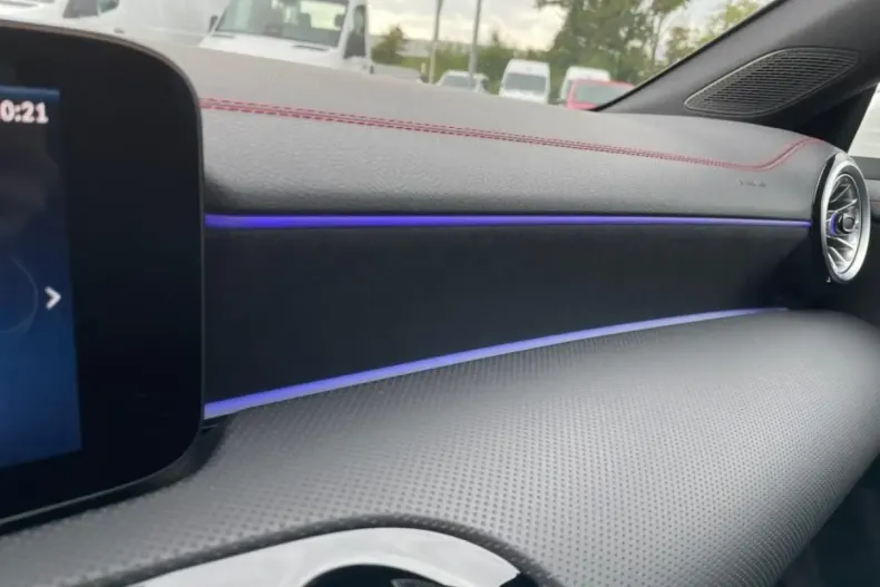 Mercedes-Benz CLA 180 din 2024 cu 28.108 km - oferta MER112430 - foto 16