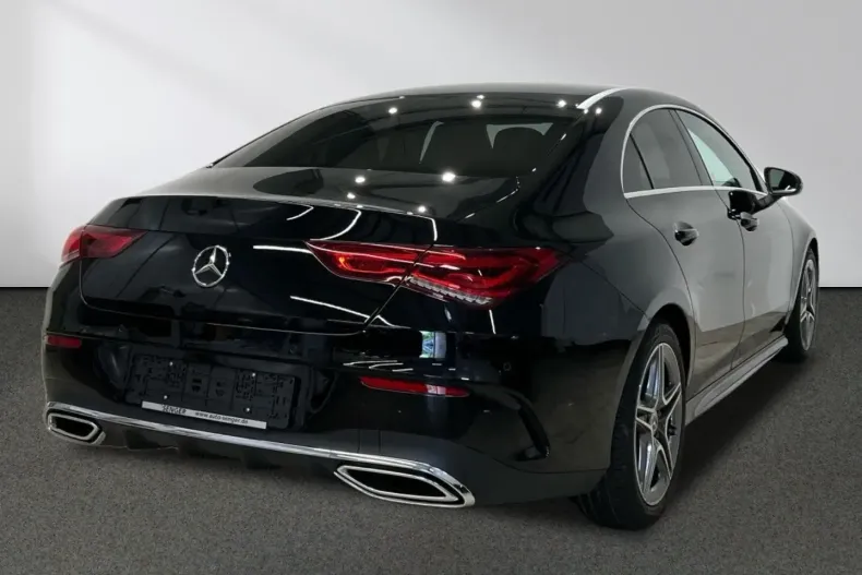 Mercedes-Benz CLA 180 din 2022 cu 23.500 km - oferta MER112436 - foto 3