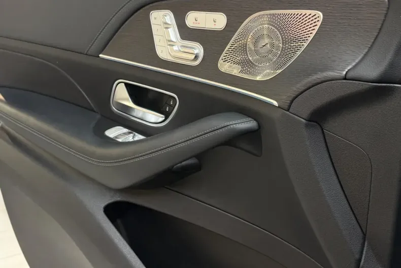 Mercedes-Benz GLE 400 din 2022 cu 83.000 km - oferta MER112444 - foto 10