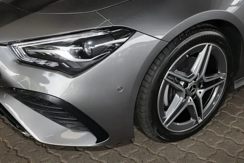 Mercedes-Benz CLA 180 din 2024 cu 27.210 km - oferta MER112448 - foto 3