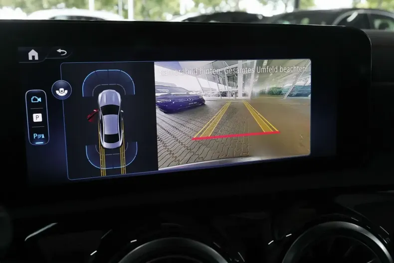 Mercedes-Benz CLA 180 din 2024 cu 27.210 km - oferta MER112448 - foto 10