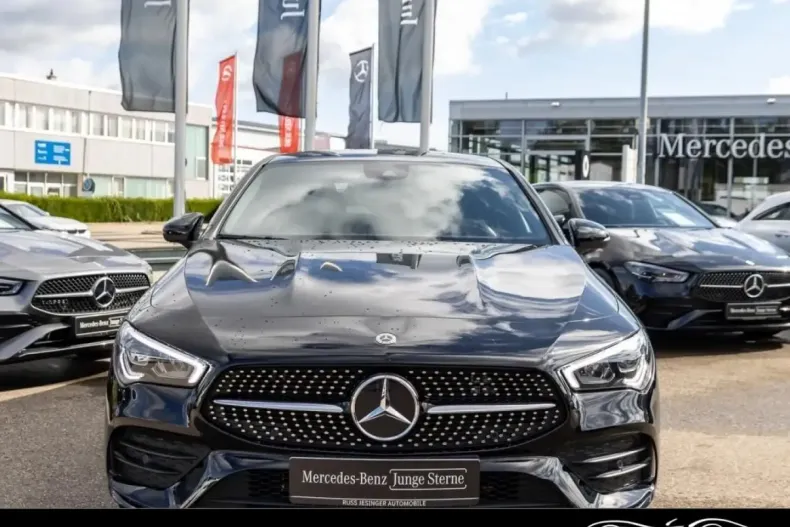 Mercedes-Benz CLA 250 din 2021 cu 43.050 km - oferta MER112450 - foto 1