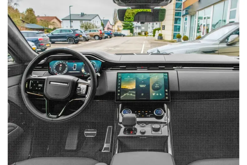 Land Rover Range Rover Sport din 2023 cu 68.500 km - oferta LAN112455 - foto 2