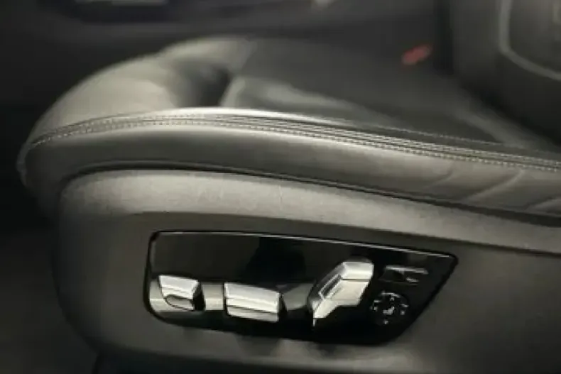 BMW 750 din 2021 cu 79.987 km - oferta BMW112456 - foto 19