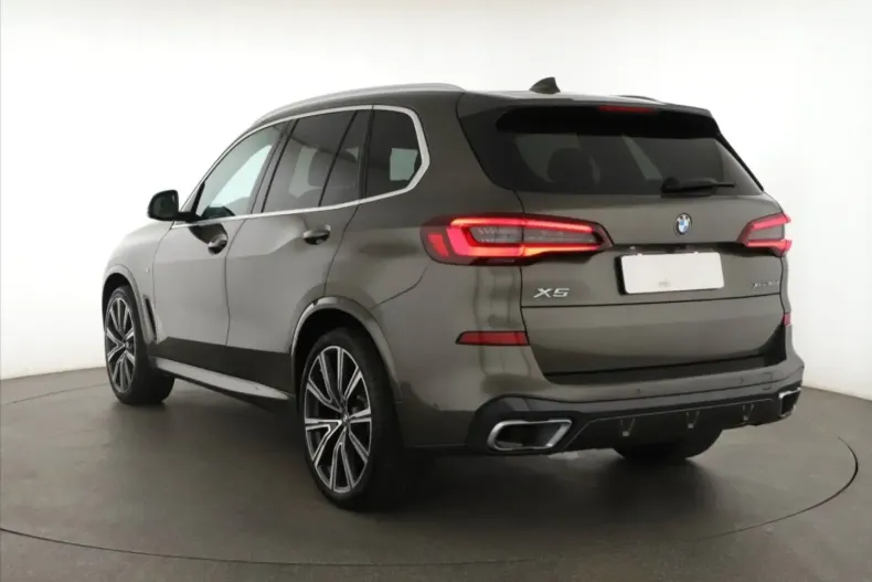 BMW X5 din 2022 cu 89.158 km - oferta BMW112462 - foto 4