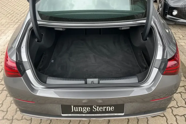 Mercedes-Benz CLA 180 din 2024 cu 22.670 km - oferta MER112469 - foto 6