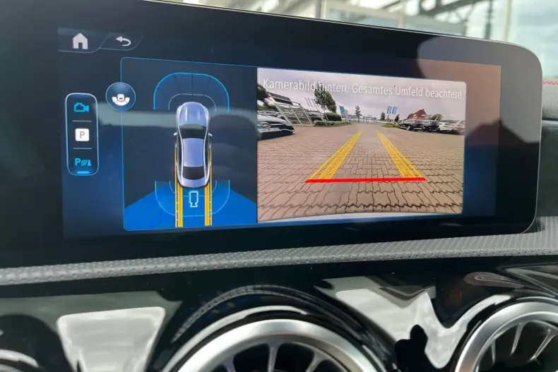 Mercedes-Benz CLA 180 din 2024 cu 22.670 km - oferta MER112469 - foto 13