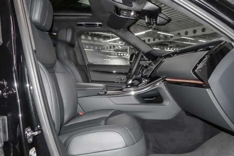 Land Rover Range Rover Sport din 2024 cu 3.500 km - oferta LAN112472 - foto 3