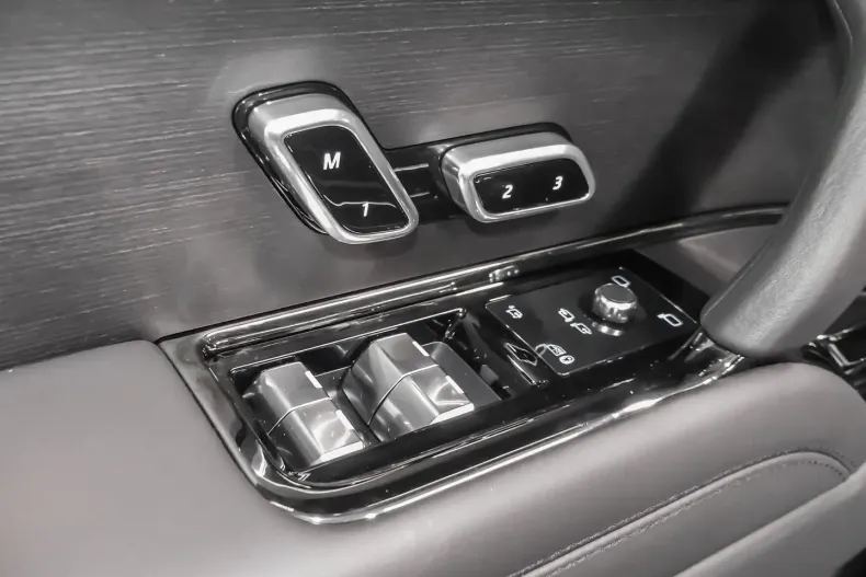 Land Rover Range Rover Sport din 2024 cu 3.500 km - oferta LAN112472 - foto 16