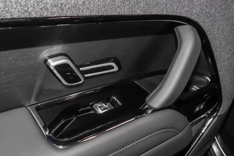 Land Rover Range Rover Sport din 2024 cu 3.500 km - oferta LAN112472 - foto 19