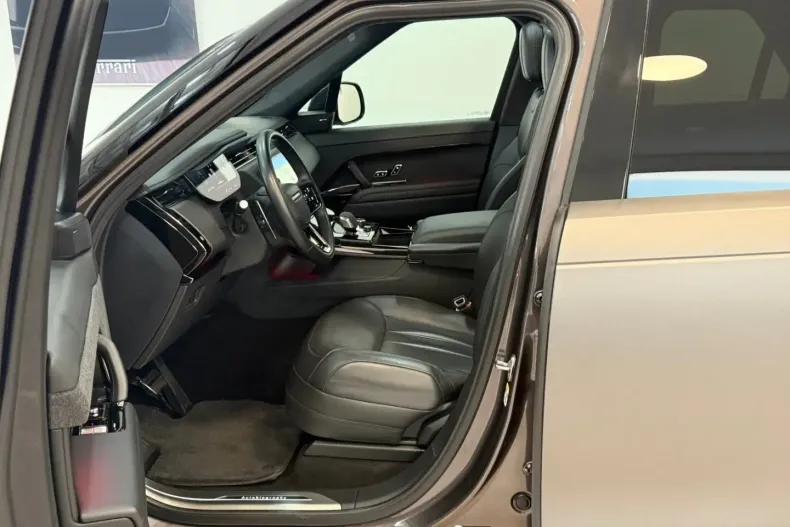 Land Rover Range Rover Sport din 2023 cu 47.698 km - oferta LAN112477 - foto 2