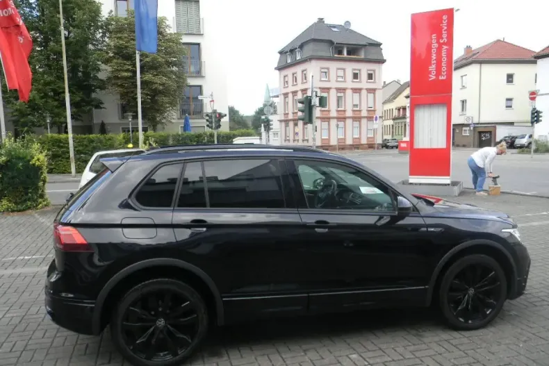 Volkswagen Tiguan din 2021 cu 23.980 km - oferta VOL112490 - foto 5