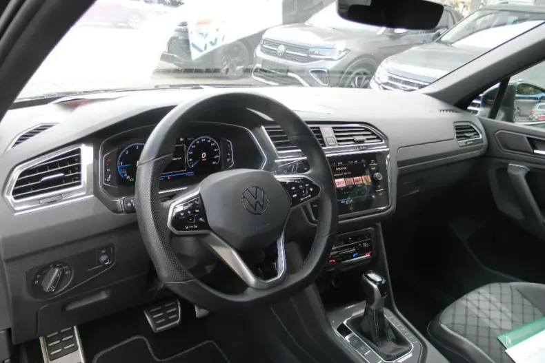 Volkswagen Tiguan din 2021 cu 23.980 km - oferta VOL112490 - foto 10