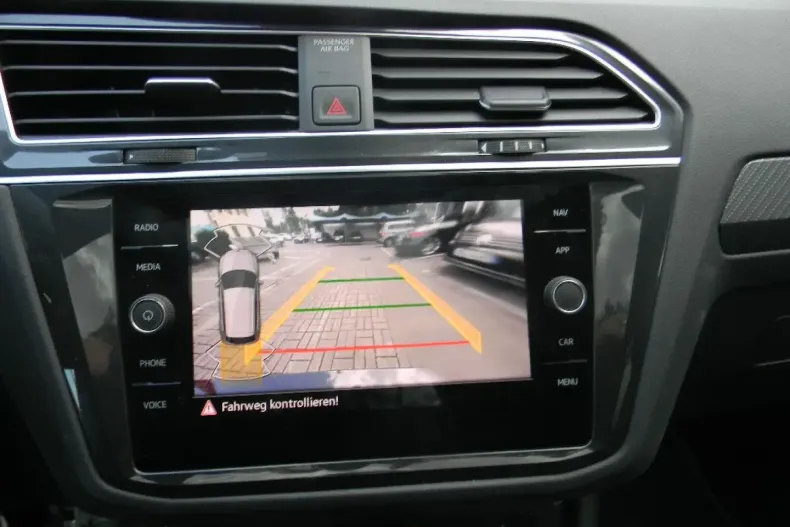 Volkswagen Tiguan din 2021 cu 23.980 km - oferta VOL112490 - foto 14