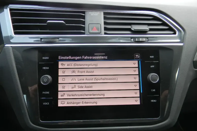 Volkswagen Tiguan din 2021 cu 23.980 km - oferta VOL112490 - foto 19