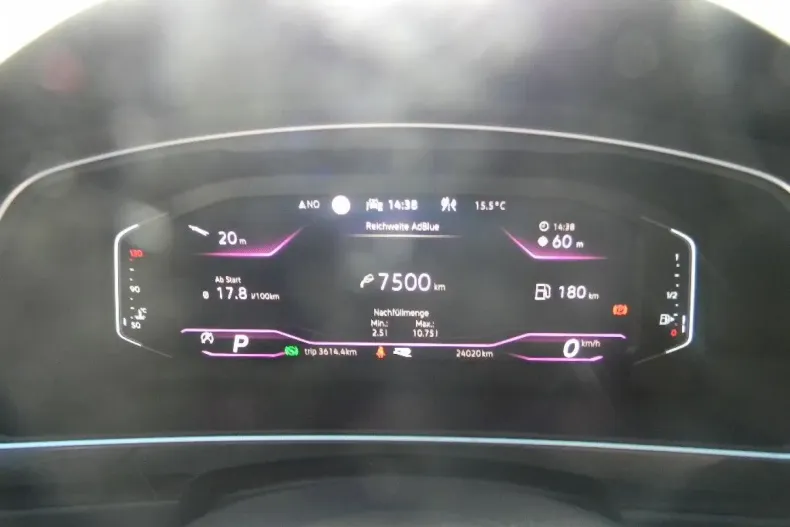 Volkswagen Tiguan din 2021 cu 23.980 km - oferta VOL112490 - foto 28