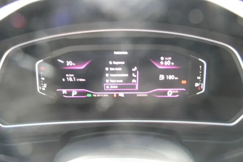 Volkswagen Tiguan din 2021 cu 23.980 km - oferta VOL112490 - foto 30