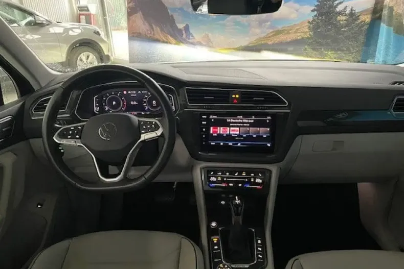 Volkswagen Tiguan din 2021 cu 43.580 km - oferta VOL112491 - foto 9