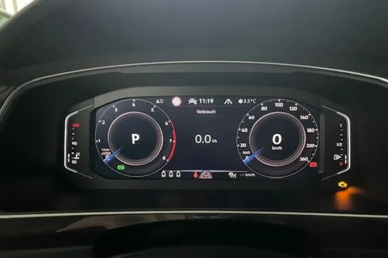 Volkswagen Tiguan din 2021 cu 43.580 km - oferta VOL112491 - foto 11