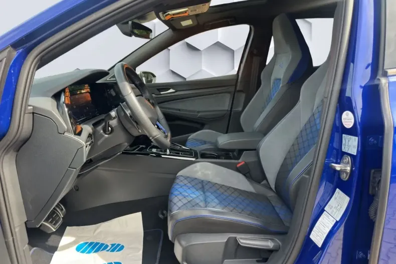 Volkswagen Golf din 2024 cu 18.984 km - oferta VOL112493 - foto 10