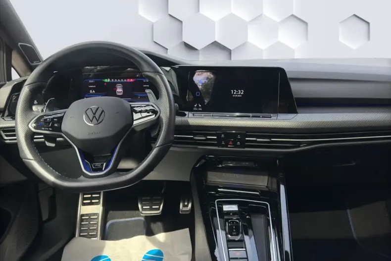 Volkswagen Golf din 2024 cu 18.984 km - oferta VOL112493 - foto 14