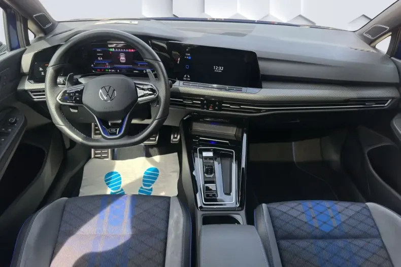 Volkswagen Golf din 2024 cu 18.984 km - oferta VOL112493 - foto 15