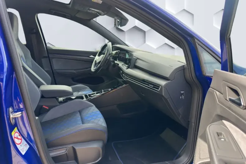 Volkswagen Golf din 2024 cu 18.984 km - oferta VOL112493 - foto 19