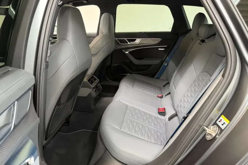 Audi RS6 din 2021 cu 42.100 km - oferta AUD112494 - foto 9