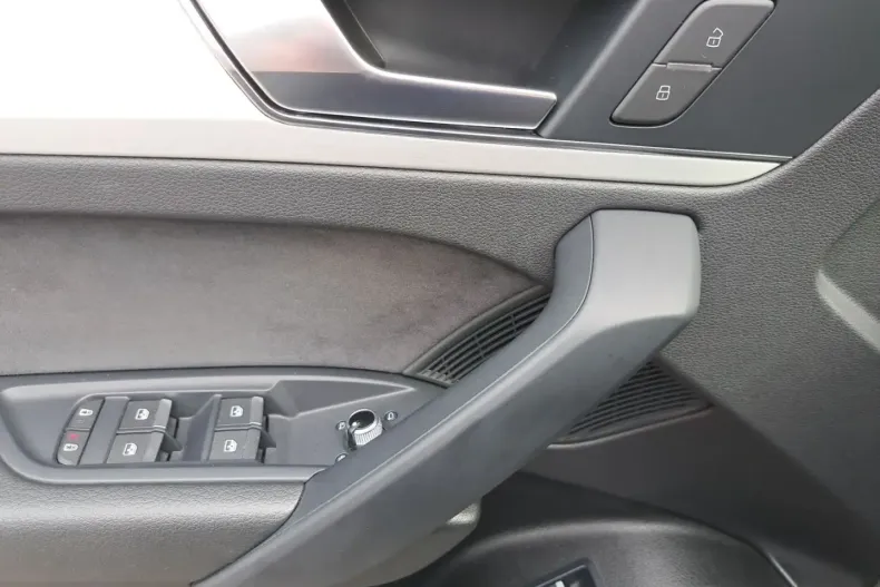 Audi SQ5 din 2022 cu 37.525 km - oferta AUD112522 - foto 14