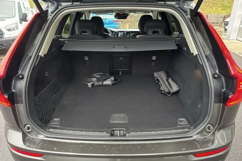 Volvo XC60 din 2021 cu 90.327 km - oferta VOL112526 - foto 6