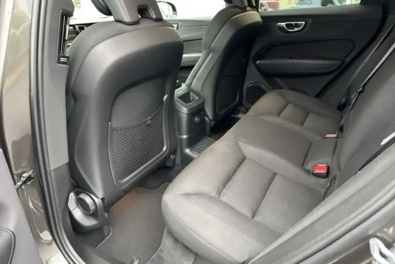 Volvo XC60 din 2021 cu 90.327 km - oferta VOL112526 - foto 9