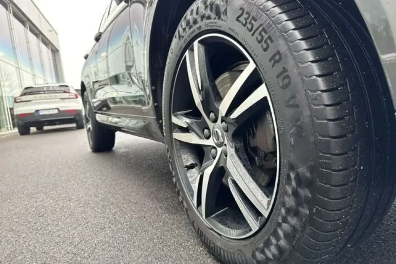 Volvo XC60 din 2021 cu 90.327 km - oferta VOL112526 - foto 13