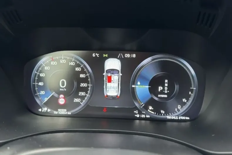 Volvo XC60 din 2021 cu 90.327 km - oferta VOL112526 - foto 16