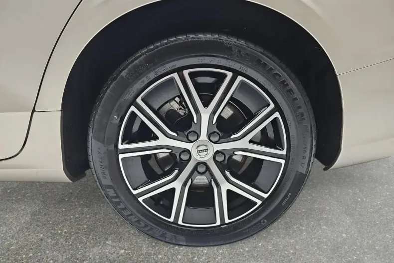 Volvo S60 din 2024 cu 25.660 km - oferta VOL112528 - foto 6