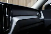 Volvo XC60 din 2022 cu 95.950 km - oferta VOL112530 - foto 20