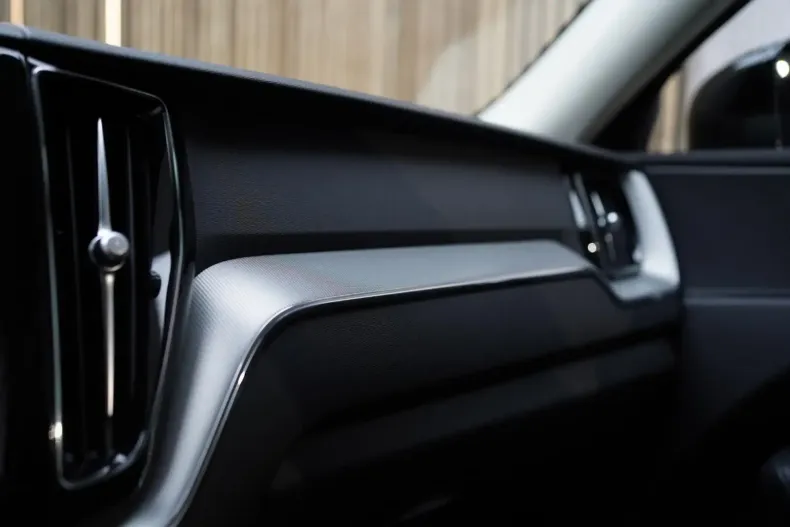 Volvo XC60 din 2022 cu 95.950 km - oferta VOL112530 - foto 20