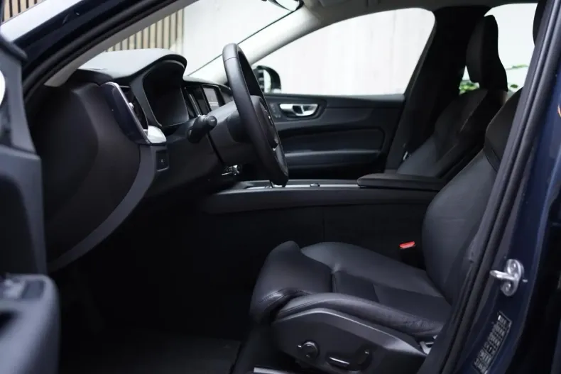 Volvo XC60 din 2022 cu 95.950 km - oferta VOL112530 - foto 22