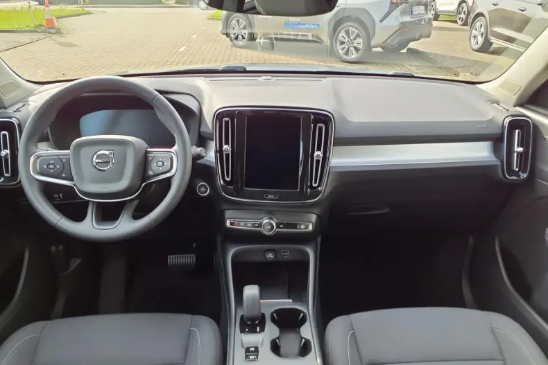 Volvo XC40 din 2021 cu 40.869 km - oferta VOL112531 - foto 7