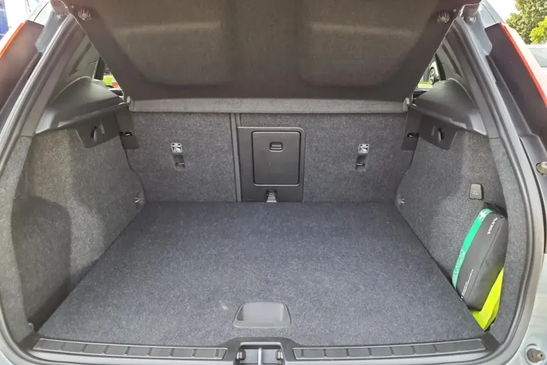 Volvo XC40 din 2021 cu 40.869 km - oferta VOL112531 - foto 12