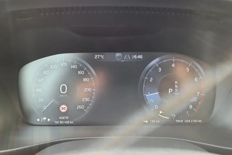 Volvo XC40 din 2021 cu 40.869 km - oferta VOL112531 - foto 15