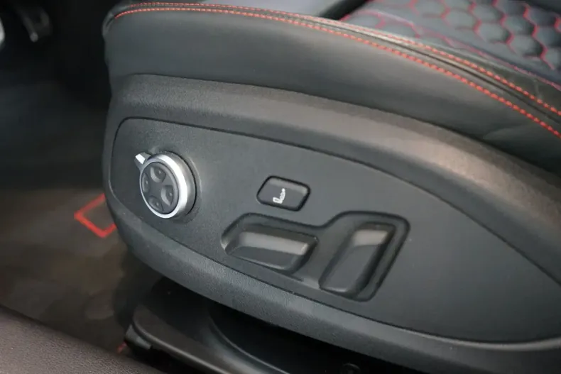 Audi RS4 din 2022 cu 53.500 km - oferta AUD112532 - foto 25