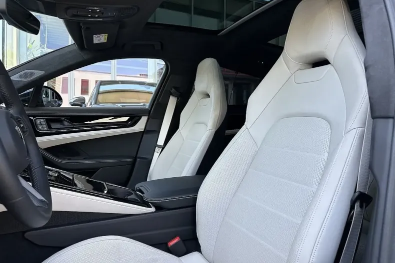 Porsche Panamera din 2024 cu 4.900 km - oferta POR112533 - foto 26