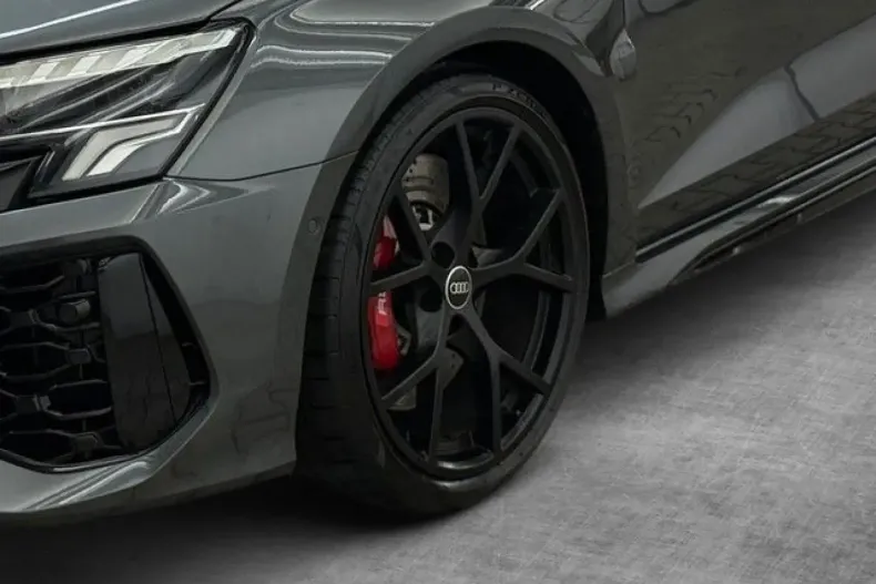 Audi RS3 din 2022 cu 53.990 km - oferta AUD112540 - foto 4