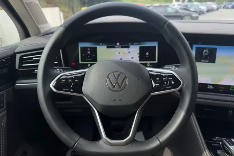 Volkswagen Touareg din 2024 cu 10.999 km - oferta VOL112542 - foto 15