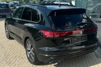 Volkswagen Touareg din 2023 cu 31.985 km - oferta VOL112544 - foto 6